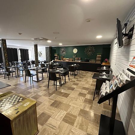 Hotel Le Gambetta Bergerac Buitenkant foto