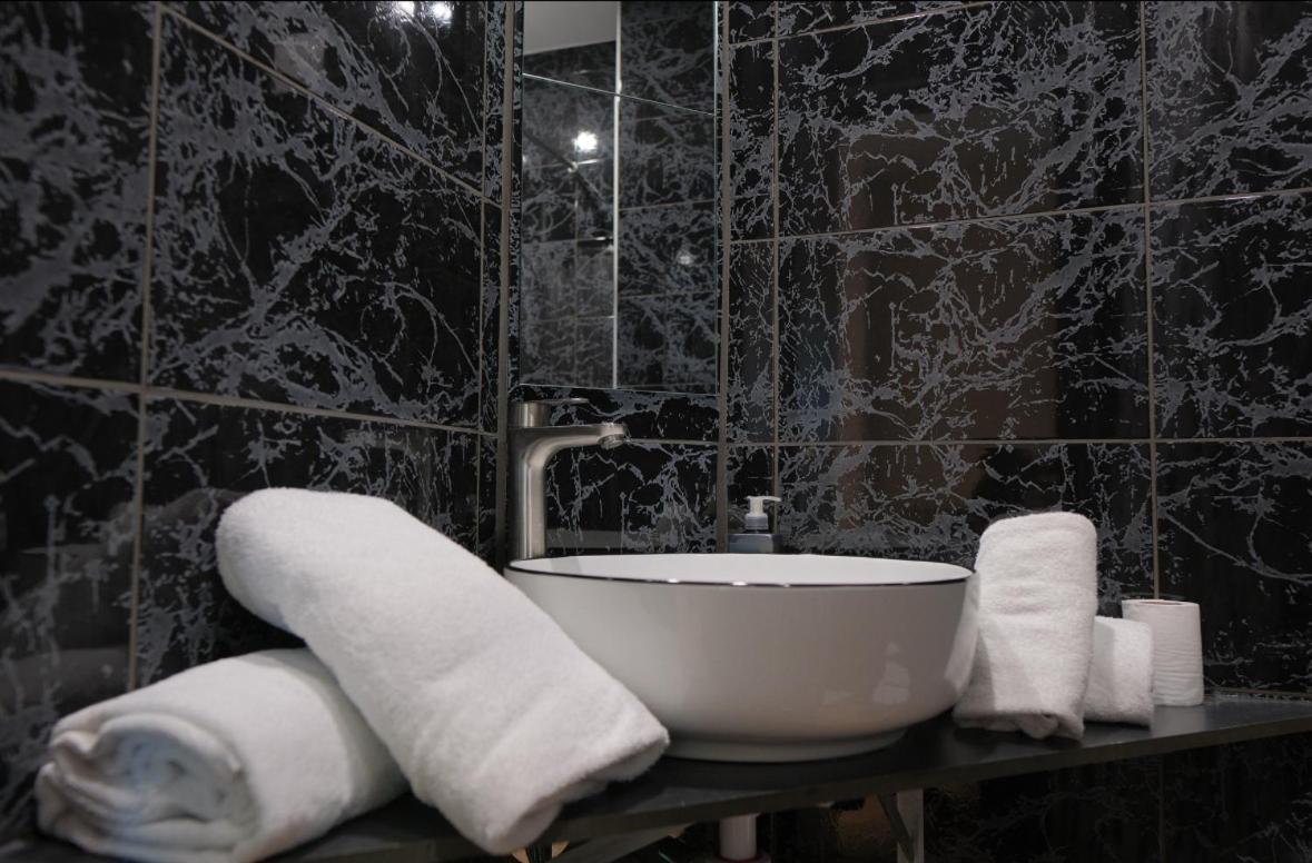 Hotel Le Gambetta Bergerac Buitenkant foto