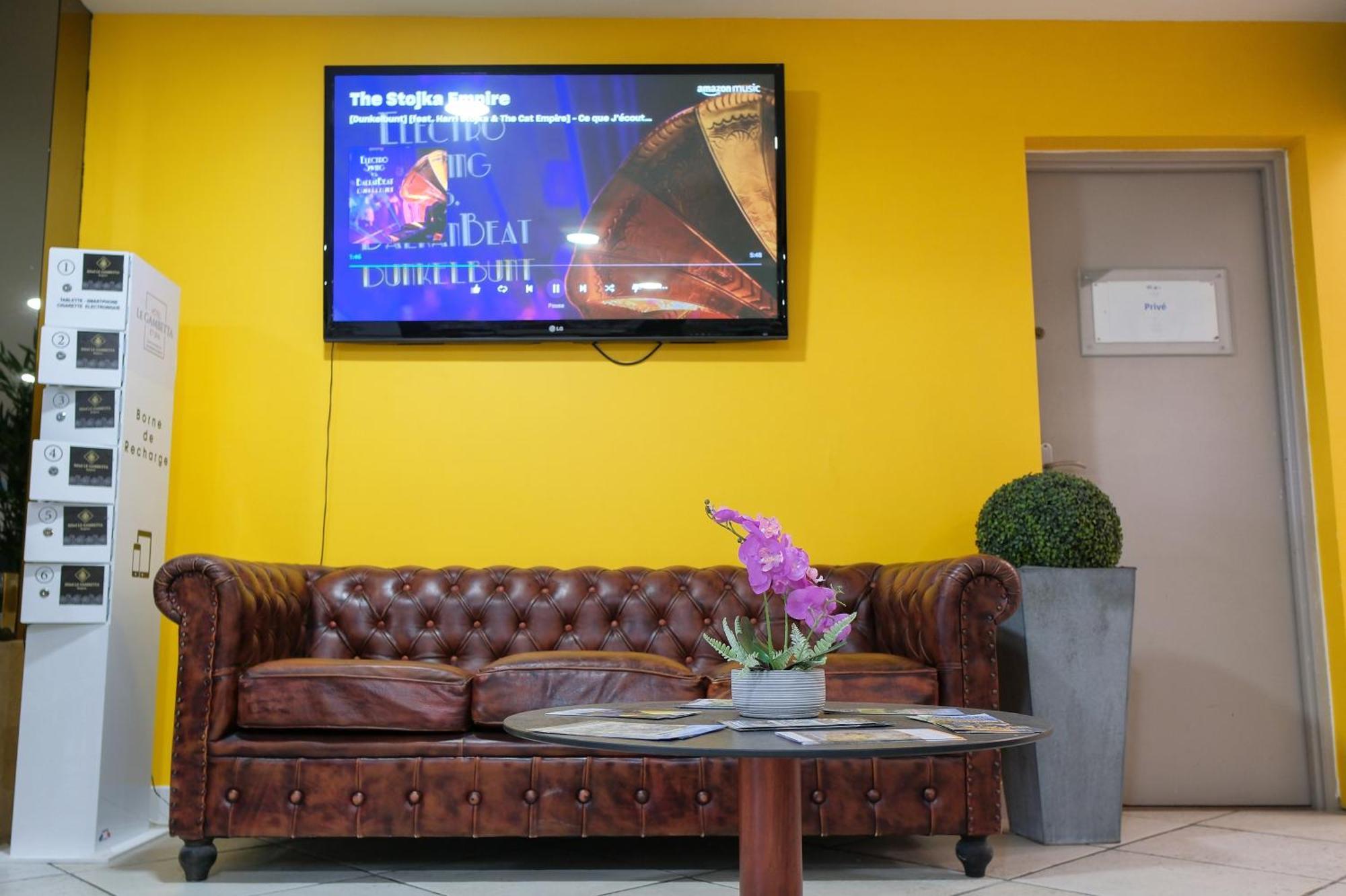 Hotel Le Gambetta Bergerac Buitenkant foto