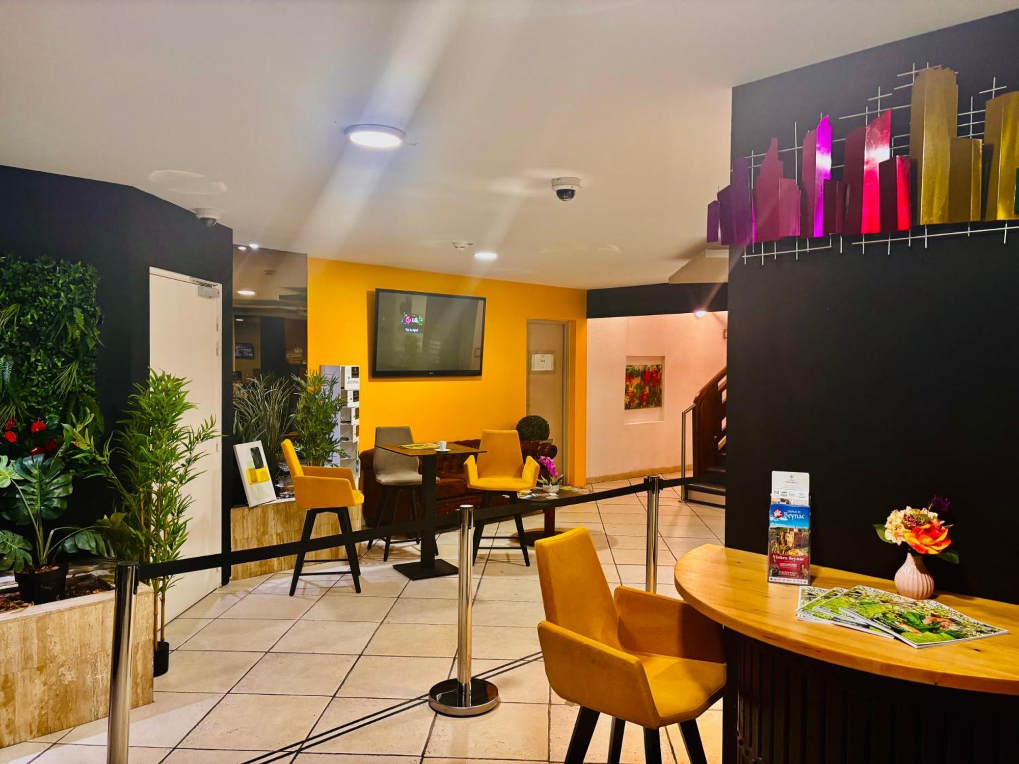 Hotel Le Gambetta Bergerac Buitenkant foto