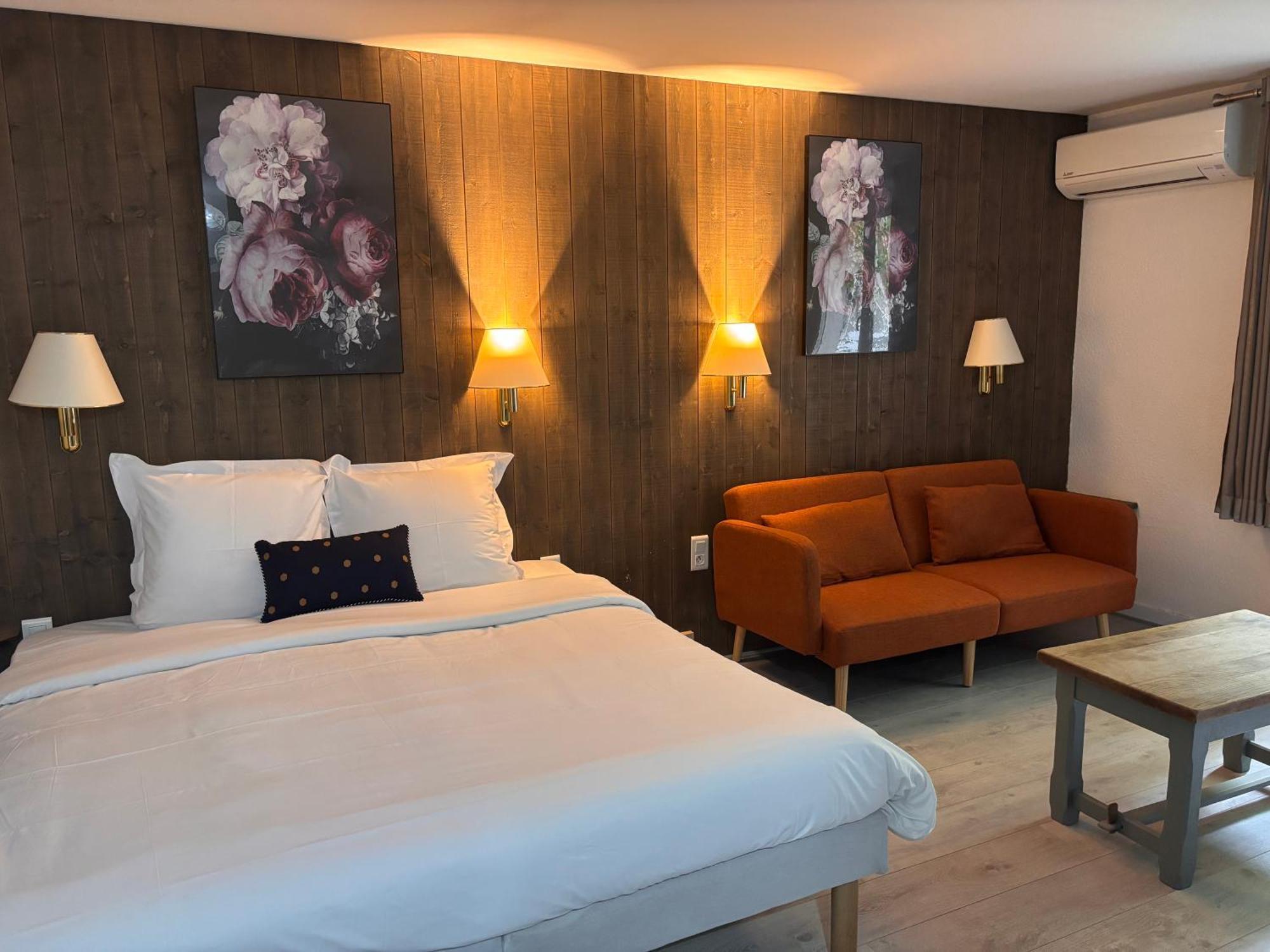 Hotel Le Gambetta Bergerac Buitenkant foto